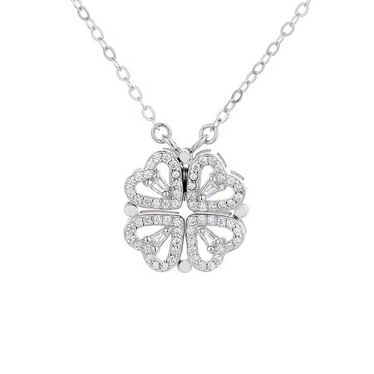 🌟 Collier Trèfle à Quatre Feuilles en Cœurs